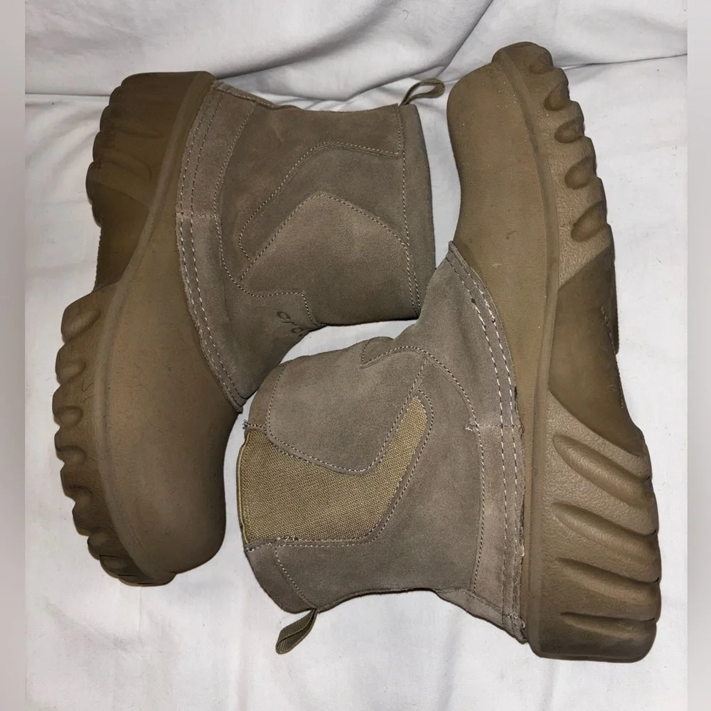 Rare Vintage Crocs Ambler Archival Suede Hybrid Duck Boots Khaki Fleece Lined